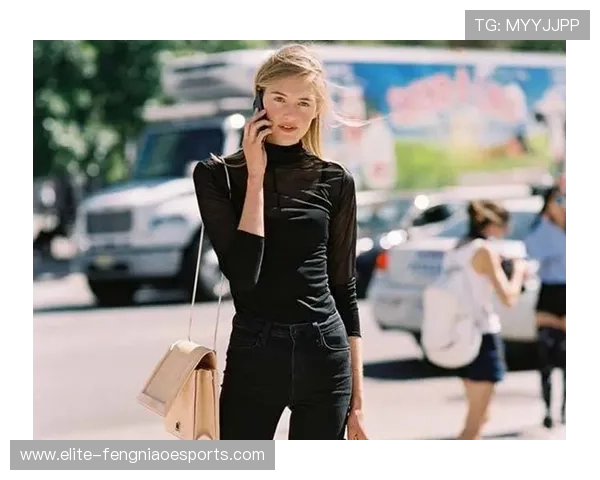 足球女球星酷炫头像展现魅力风采,个性时尚与竞技精神完美融合 足球女球星酷炫头像展现魅力风采,个性时尚与竞技精神完美融合